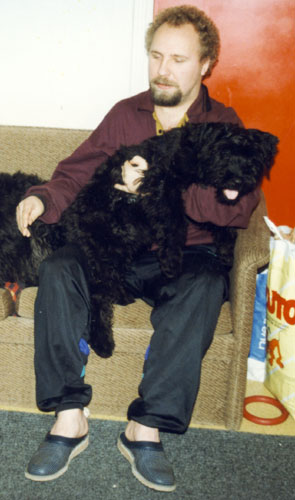 Bouvier YACKIE MISCHA v CAYA'S HOME